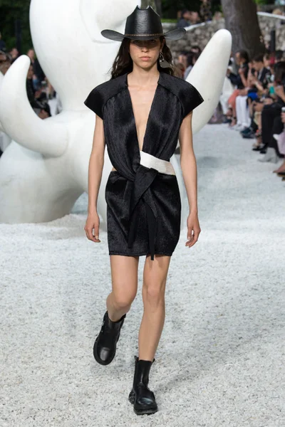 Look 43